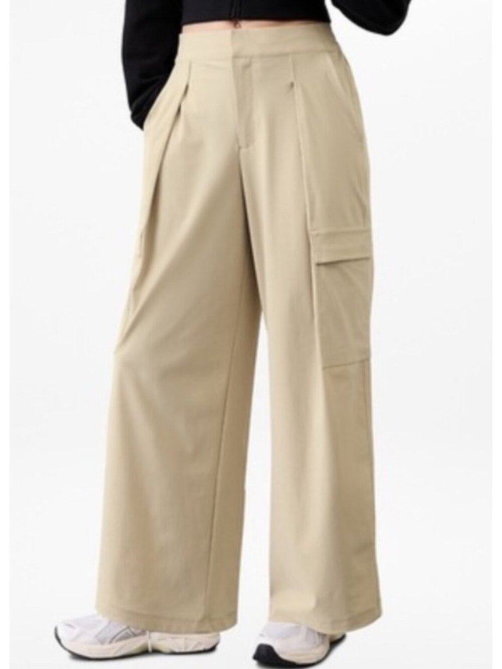 NEW Athleta Pinnacle Wide-Leg Cargo High-Rise Trousers 10 Tall Tan Lightweight